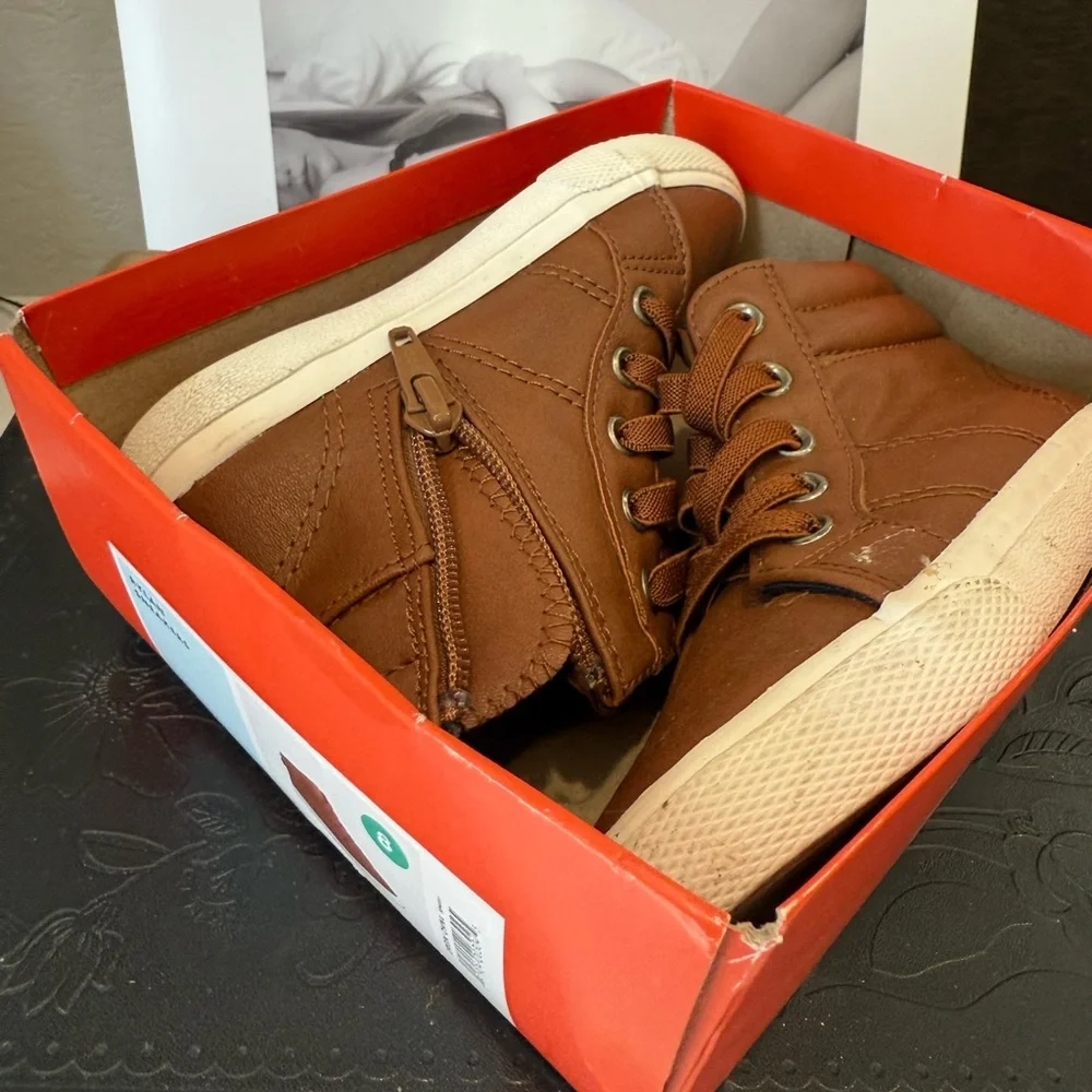 Cat & Jack Brown High-Top toddler Shoes - Picture 5 of 5